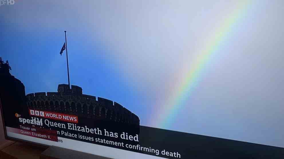 As ordered: Heaven says goodbye to Queen Elizabeth with a beautiful rainbow, also over Windsor