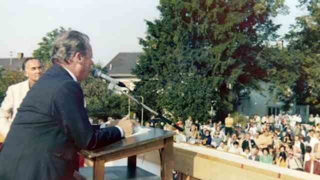 Anniversary: ​​Willy Brandt spoke in 1976 on what was then the Bürgerfestwiese in Unterhaching.