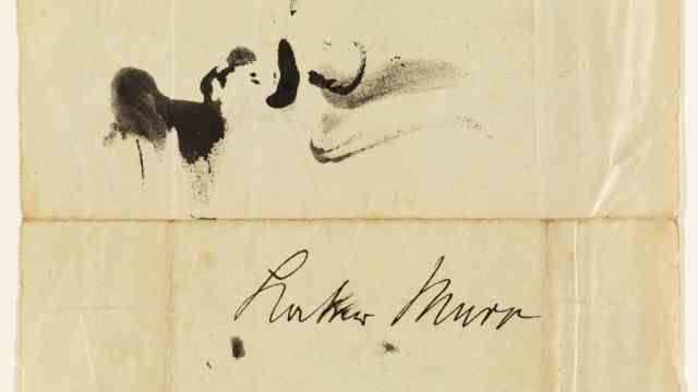Exhibition: excerpt from a sheet with the "lettering" of the cat Murr, drawn by ETA Hoffmann with his name.