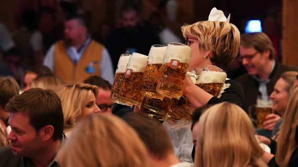 The pitfalls of the Wiesn: beer at the Oktoberfest in Munich