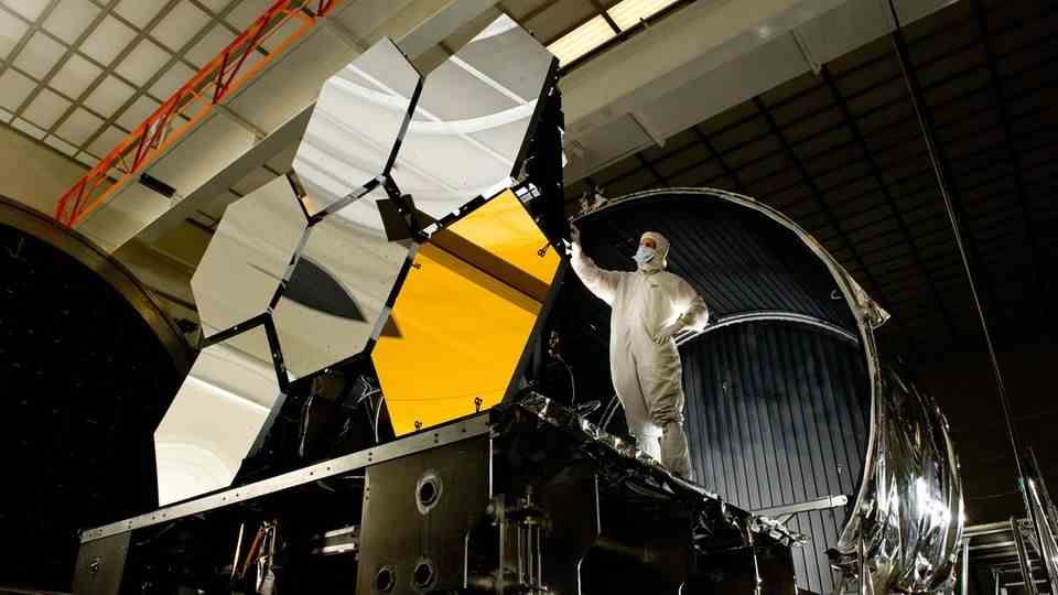 It took 17 years to build "James Webb"-Telescope, especially its mirror elements, went through numerous tests