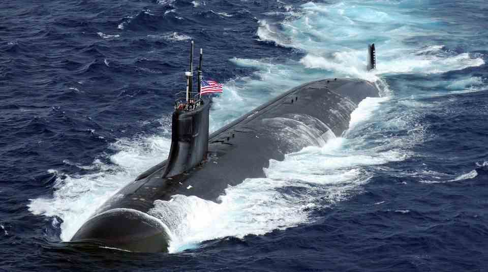 Submarines can barely reach 40 knots, but in principle speeds of up to 5800 km/h are possible.