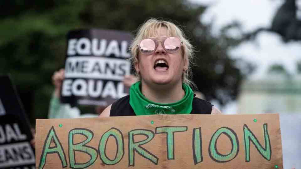 Woman protests for abortion rights