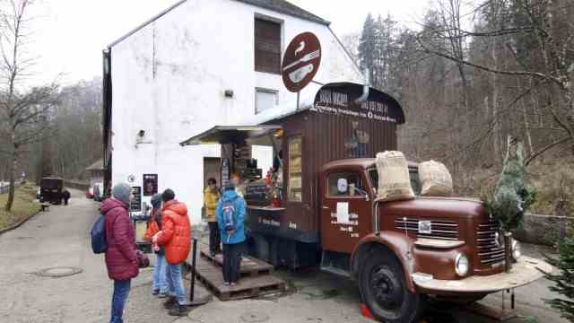 Lost Places: The operator of the coffee truck would like to fix up the old mill ensemble.
