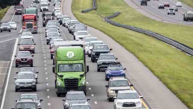 hurricane "ian": Traffic jam on the freeway near Tampa Bay