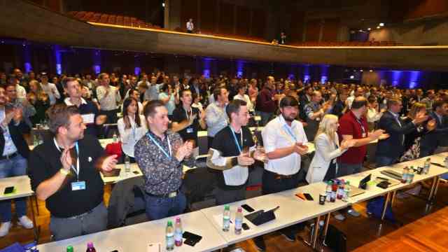 JU State Assembly: In 2021, the delegates had not skimped on criticism.  This time the applause for Söder was great.