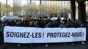 Residents are demanding the closure of the Porte de la Villette square.