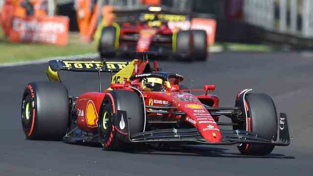 Formula 1: Special livery for a special weekend: Ferrari also included the yellow on the cars for Monza.