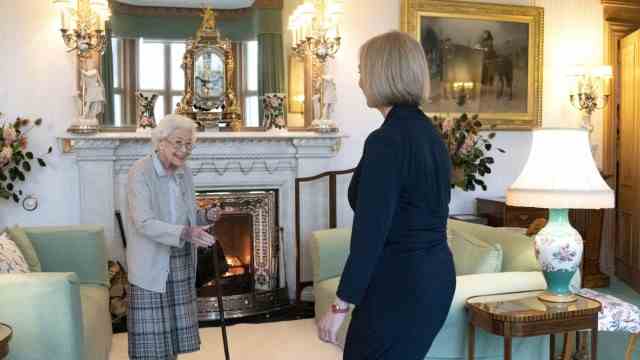 Change of government in Great Britain: The Queen appoints Truss as the new British Prime Minister at the Royal Palace of Balmoral.
