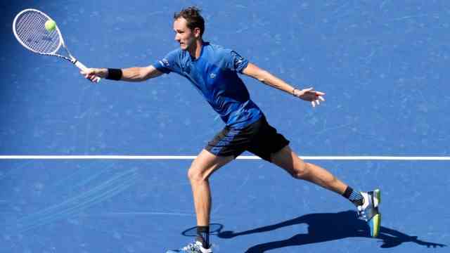 US Open: Chess player with tennis racket: Daniil Medvedev.