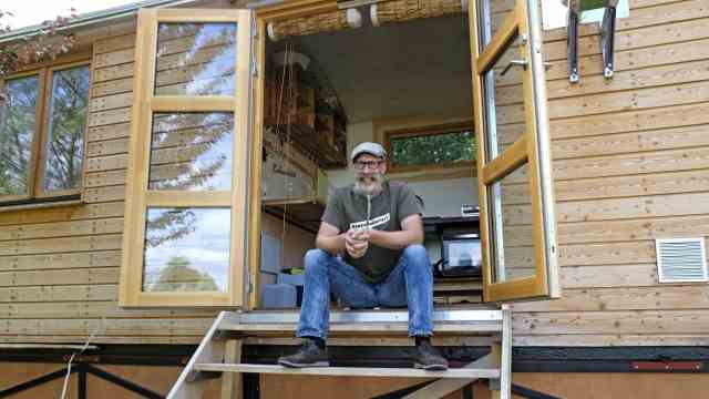 Tiny houses: Thorsten Thane couldn't find a place for his tiny house in Wolfratshausen and finally sold it again.