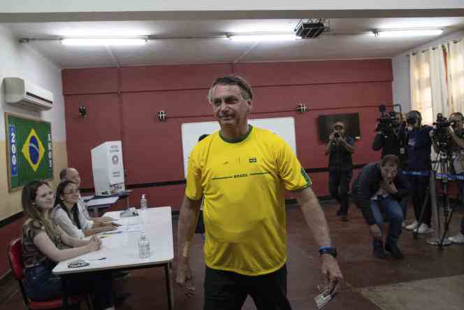 Outgoing Brazilian President Jair Bolsonaro at his polling station in Rio de Janeiro, October 2, 2022.