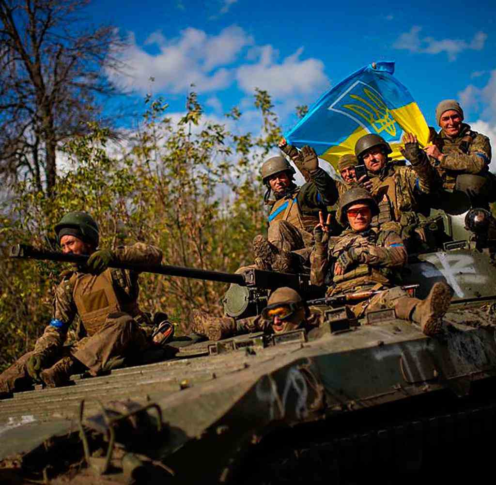 Ukrainische Soldaten auf dem Weg nach Lyman