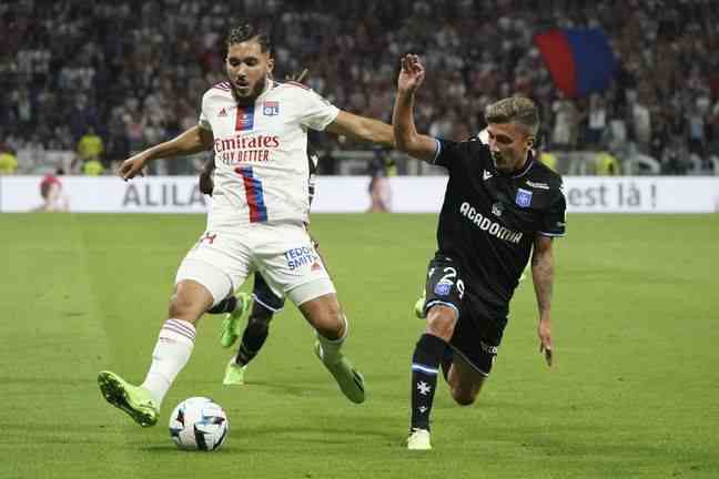 Here on August 31 during the short success (2-1) against AJ Auxerre, Rayan Cherki (19) is slow to fully hatch with his training club.