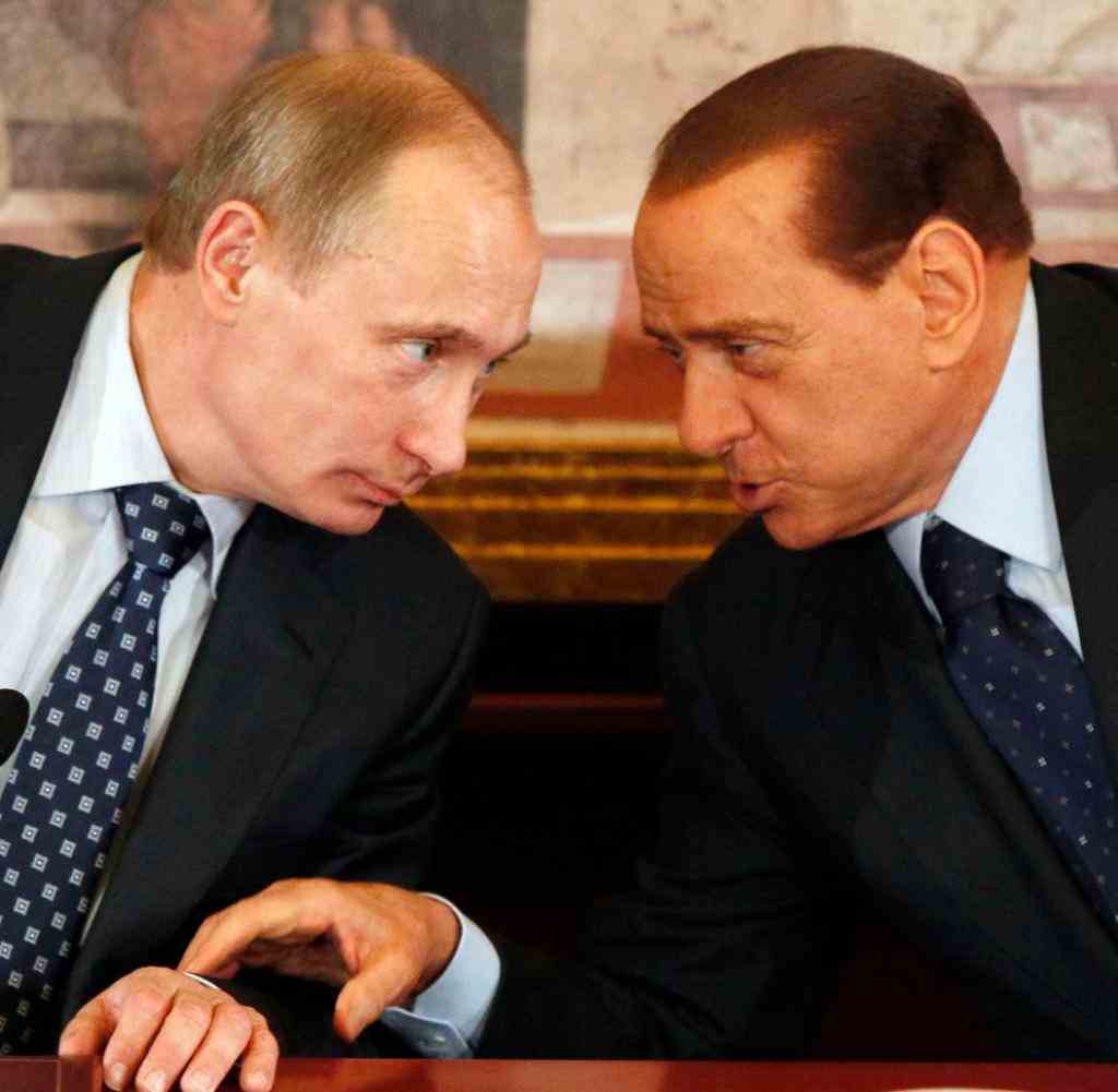 Verstehen sich: Wladimir Putin (l.) und Silvio Berlusconi
