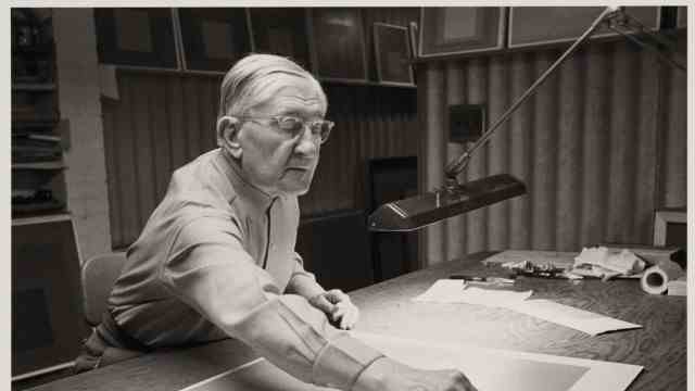 Favorites of the week: The artist Josef Albers at work.