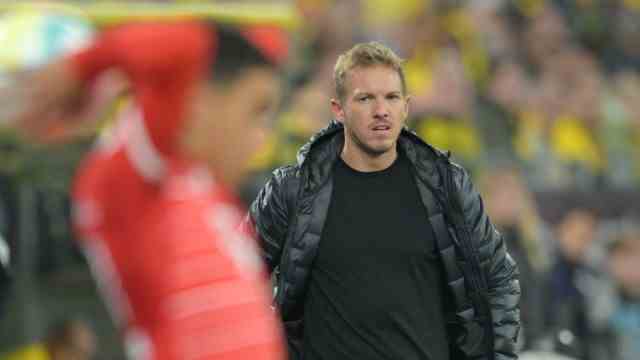 FC Bayern: Responsible for the 2: 2 in Munich, but also guilty of it?  Bayern coach Julian Nagelsmann (back).