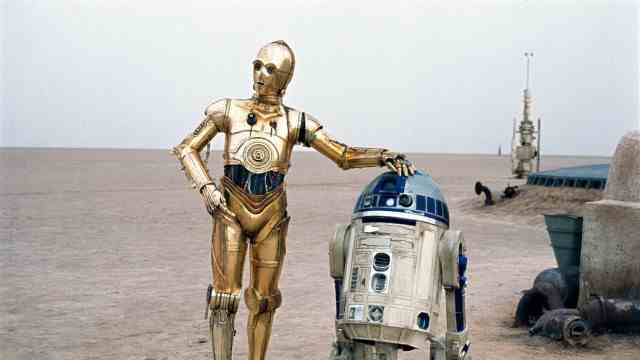Robots in everyday life: Perhaps the most famous, certainly the nicest robots in the world: C-3PO and R2-D2 (from left), first seen in the 1977 Star Wars film "A new hope".