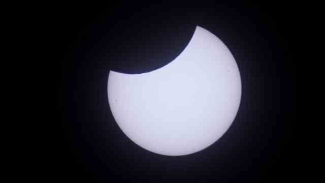 Public Observatory Munich: The partial solar eclipse photographed through the telescope.