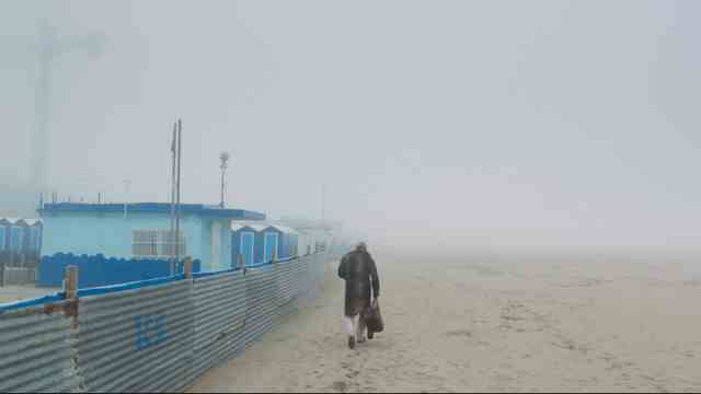 "Rimini" by Ulrich Seidl in the cinema: Rimini can also be very cold - scene from Ulrich Seidl's film of the same name.