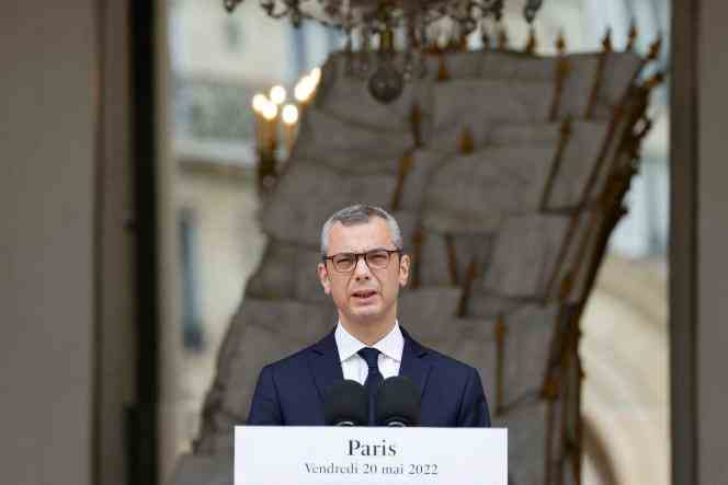 Alexis Kohler, on the steps of the Elysée Palace, during the announcement of the composition of Elisabeth Borne's government, May 20, 2022.