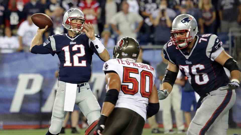 The strong man at Tom Brady's side: Sebastian Vollmer.  The German protected the side of the then "Patriots"-Quarterbacks from 2009 to 2016