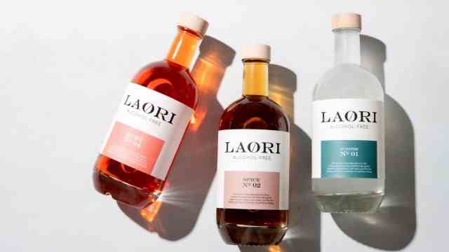 Having and being: Celebrating easier: The Berlin start-up Laori has developed non-alcoholic drinks, including a rum alternative for autumn grog.