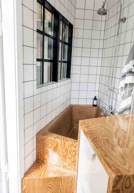 The Bathtub An Option To Consider In The Small Bathroom 