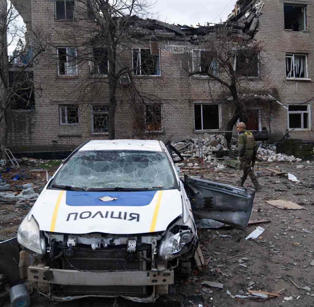Eine zerstörte Polizeistation in Snihuriwka, die von den russischen Besatzern als Basis benutzt worden war