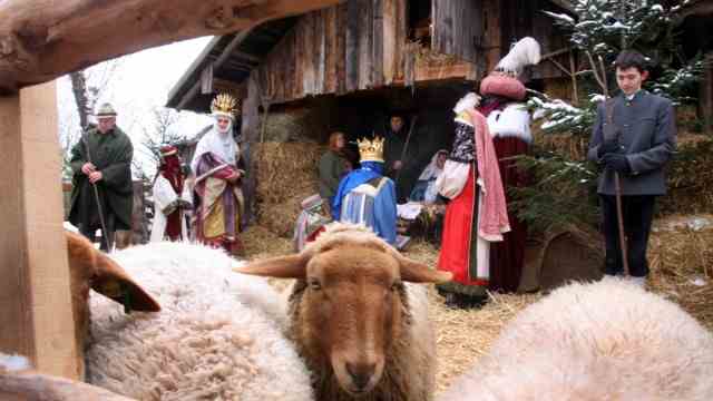 Advent: The living nativity scene is a regular attraction at the Andechs Christmas market.