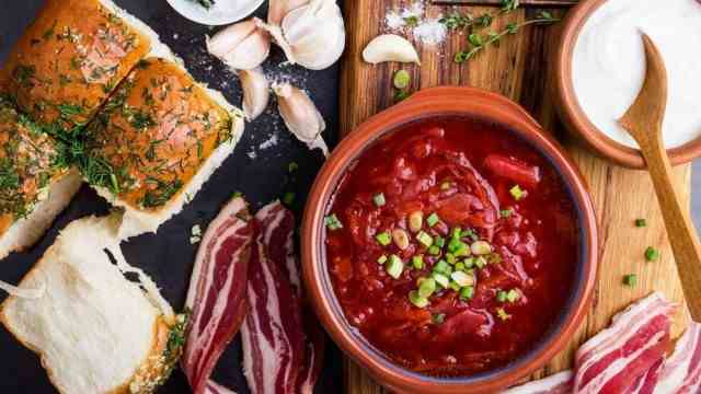 Advent: Ukrainian delicacies such as beetroot soup "borsch" there is on Saturday in Tutzing.