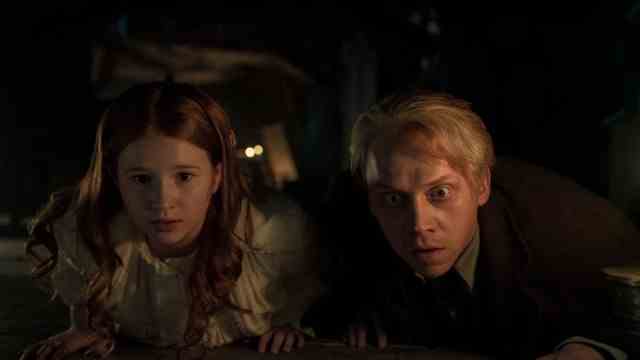 Show of the Month November: Daphne Hoskins as Epperley Gilman and Rupert Grint as Walter Gilman.