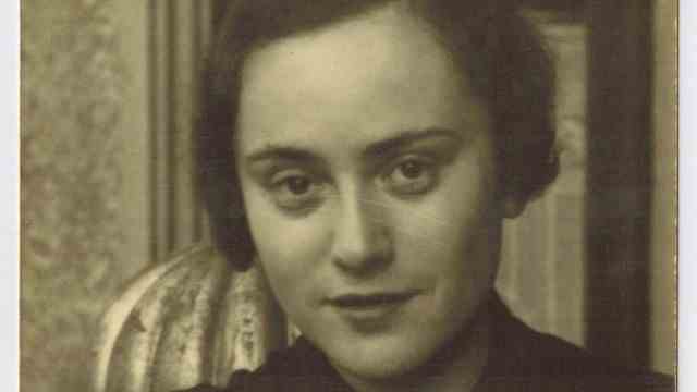 Memory of Jewish women: Edith Semler.