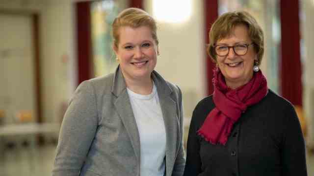 Nymphenburg: Full of anticipation: Head of Administration Kathrin Krist (left) and Manager Andrea Dietzel-Krause.