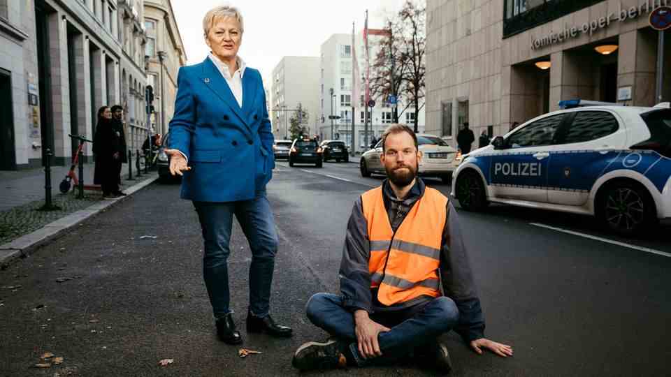 Renate Künast and Theo Schnarr on the climate protest