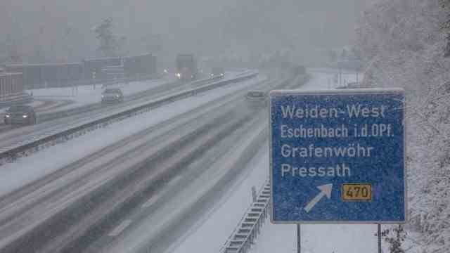 Weather in Bavaria: It was slippery on the A93.