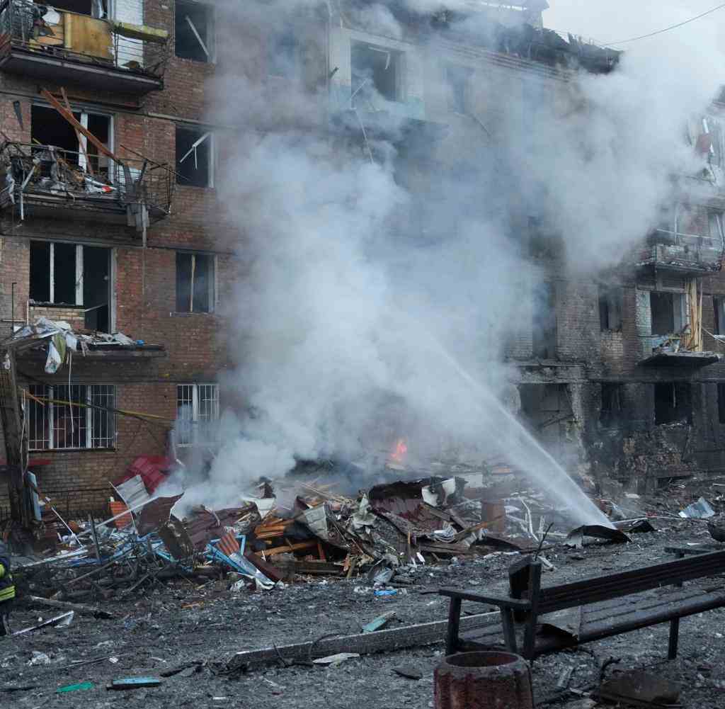 Zerstörte Wohnhäuser in der ukrainischen Stadt Uschhorod