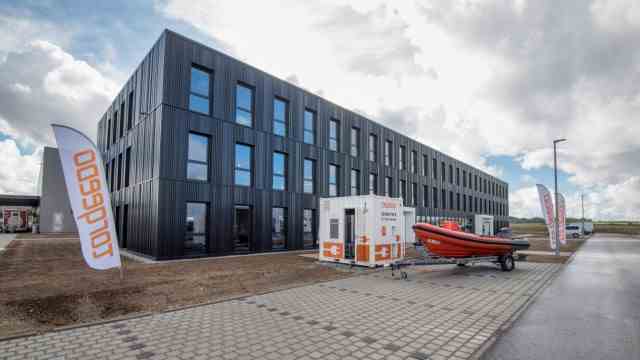 Economy in the district of Starnberg: The new Torqeedo headquarters: Administration, production, development and logistics are now housed under one roof.