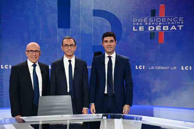 The presidential candidates of the Les Républicains party, Eric Ciotti, Bruno Retailleau and Aurélien Pradié before the debate organized by the LCI channel, November 21, 2022.