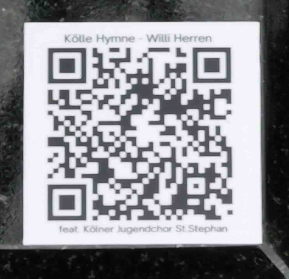 The QR code on Willis' tombstone is a special highlight for Willis fans and plays Herren's 