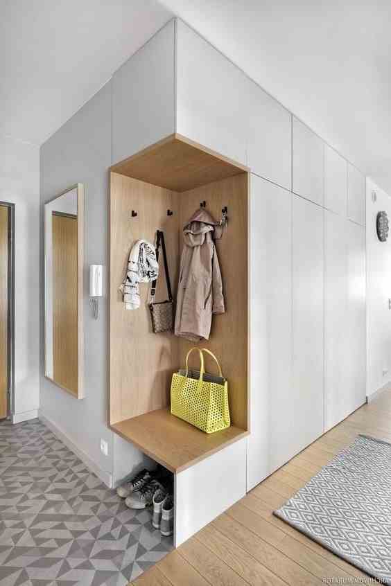 An Entrance Dressing Room That Marries The Angle 