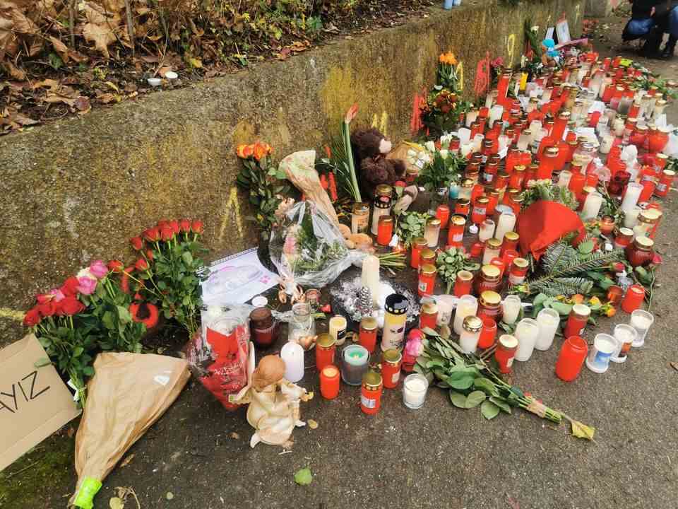 People laid flowers and lit candles in Illerkirchberg as a sign of their sympathy and mourning