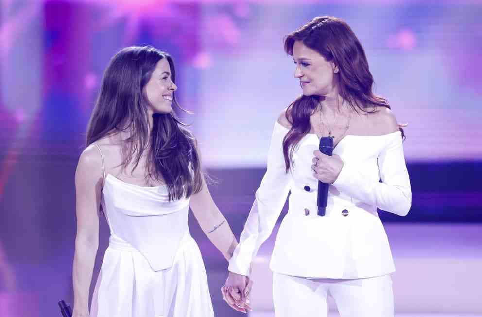 Andrea Berg (55) and daughter-in-law Vanessa Mai (30) presented their song 