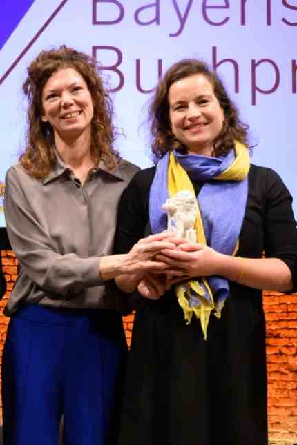 Literatur-Tipps: Für ihr Sachbuch "Offene Wunden Osteuropas" wurden Katja Makhotina und Franziska Davies (von links) jüngst mit dem Bayerischen Buchpreis 2022 ausgezeichnet.