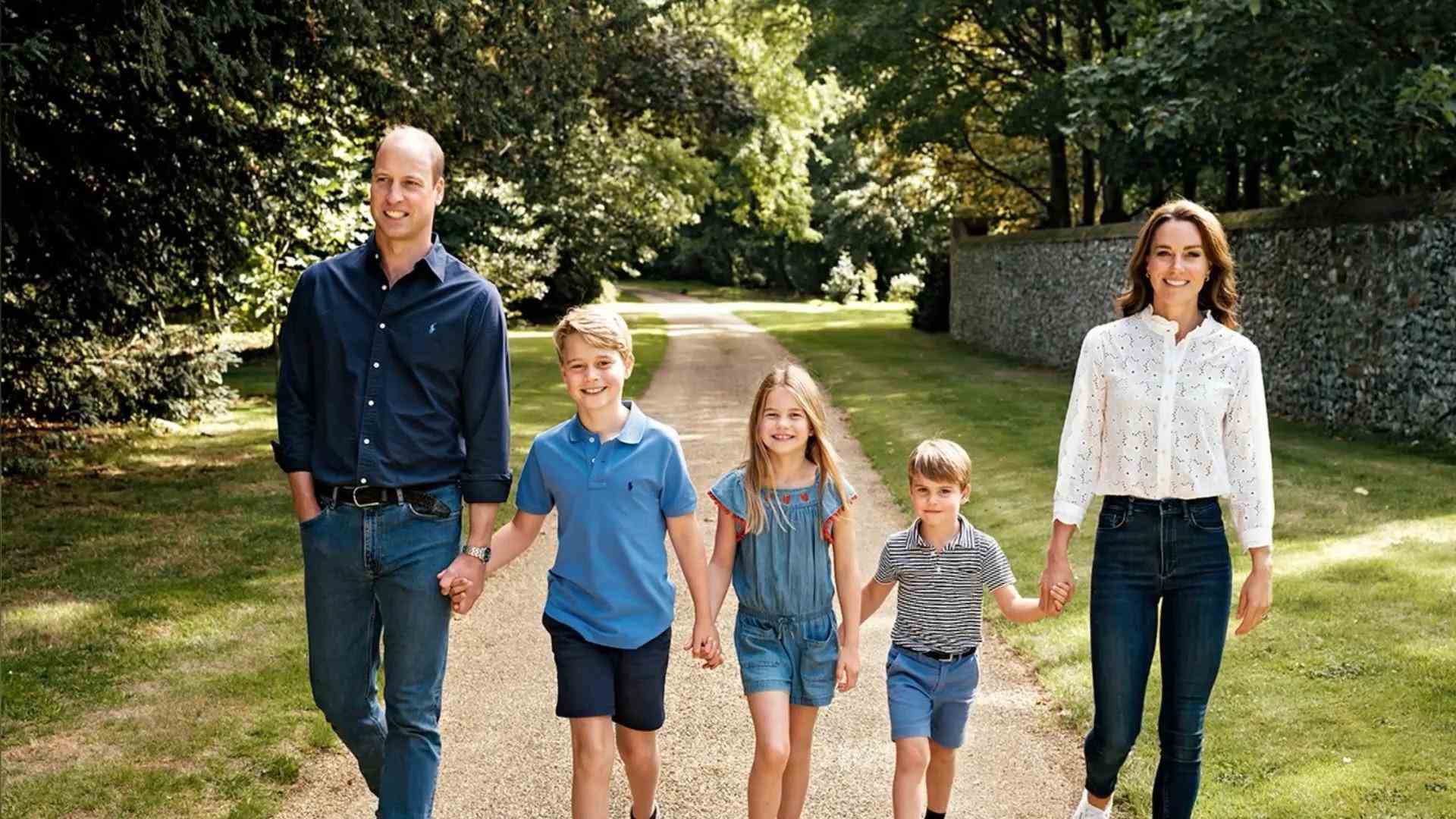 Here Prince George takes the lead body language expert reveals