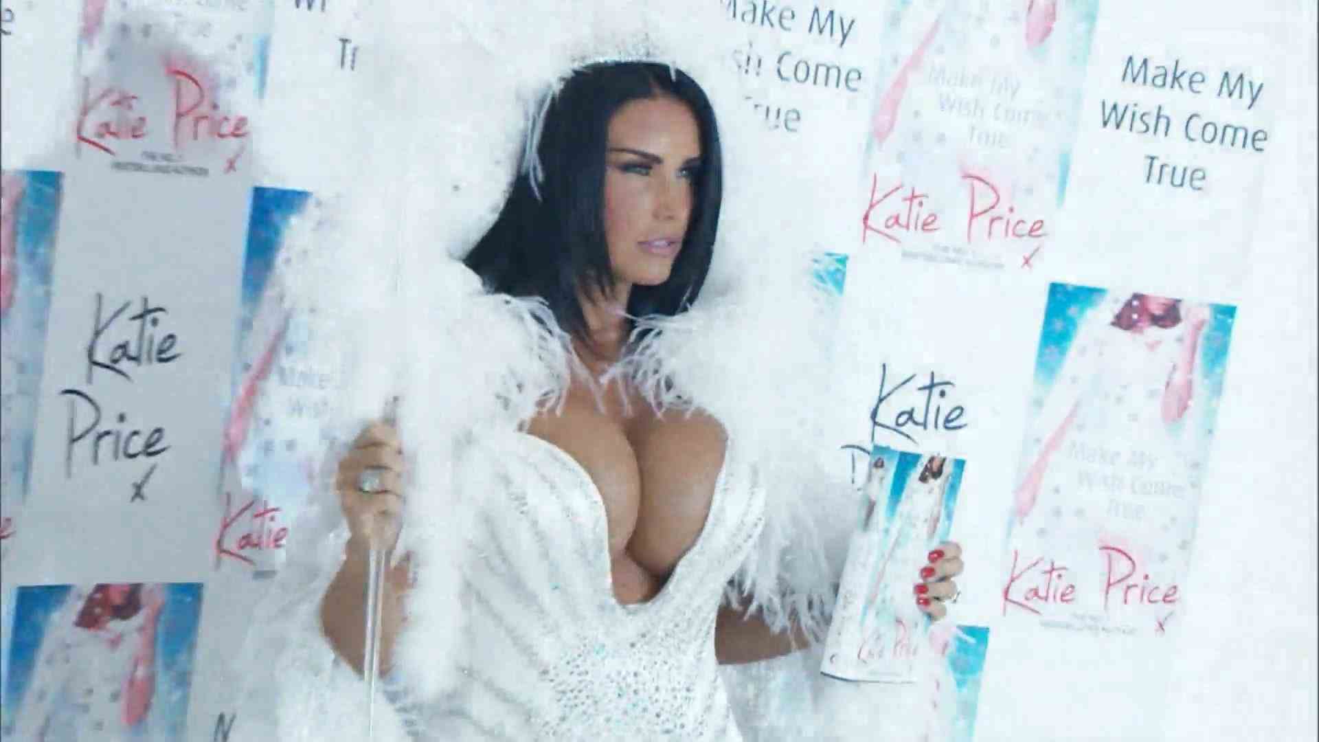 Katie Price sells her clothes Almost 2,500 have to go!
