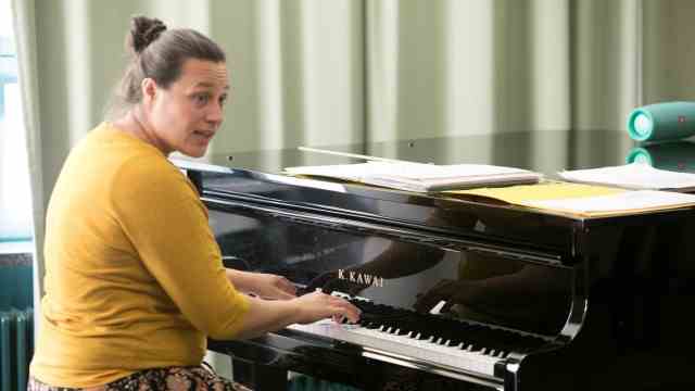 Unterschleißheim: With her special training, Krasimira Kostova can give children a deeper insight into music.