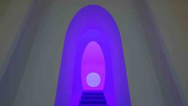 Art: A navel?  A vision of light at the end of the tunnel?  A Chapel for Luke by James Turrell.