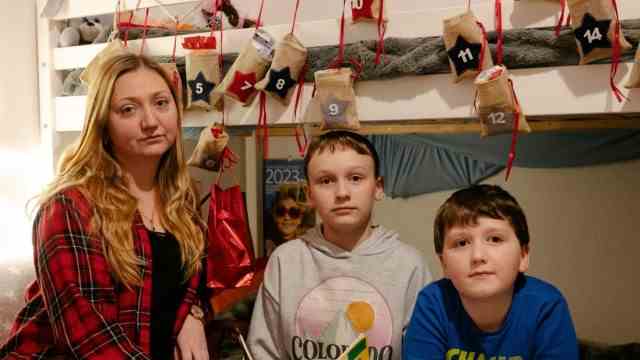 SZ-Adventskalender: Yulia (links) ist mit ihren Kindern Tanja und Artem aus der Ukraine geflohen.
