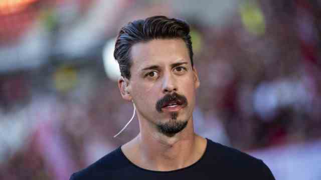 Round and round: Criticized for his statement about the Qatari fans and their Thawbs in the stadium: Sandro Wagner, TV soccer expert and coach of the Unterhaching game association.